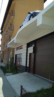 AF1QipMzzm1_SxPI5E4vg2JzqG2q37O2xXo__1MhZxxRw224-h398-k-no