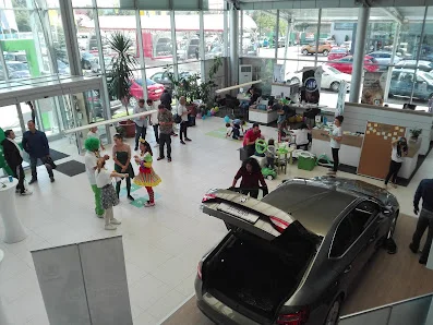 AF1QipNktjjg4_HzEzsSZlZ9i729MnrB-KMDLR9jYYnFw397-h298-k-no